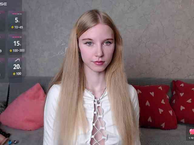 cutieblondegirl webcam