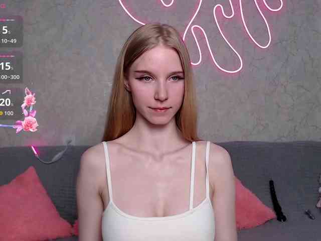 cutieblondegirl webcam