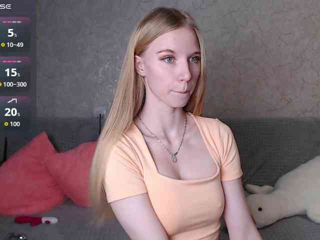 cutieblondegirl webcam