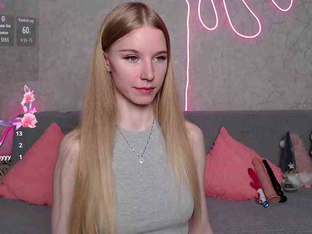 cutieblondegirl webcam