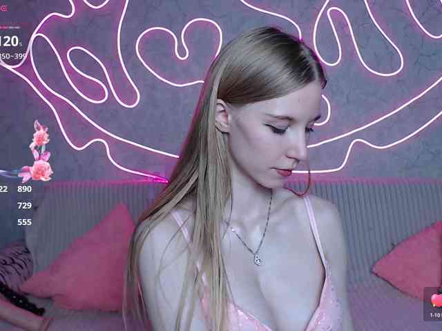 cutieblondegirl webcam