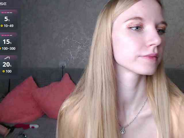 cutieblondegirl webcam