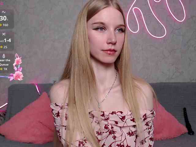 cutieblondegirl webcam