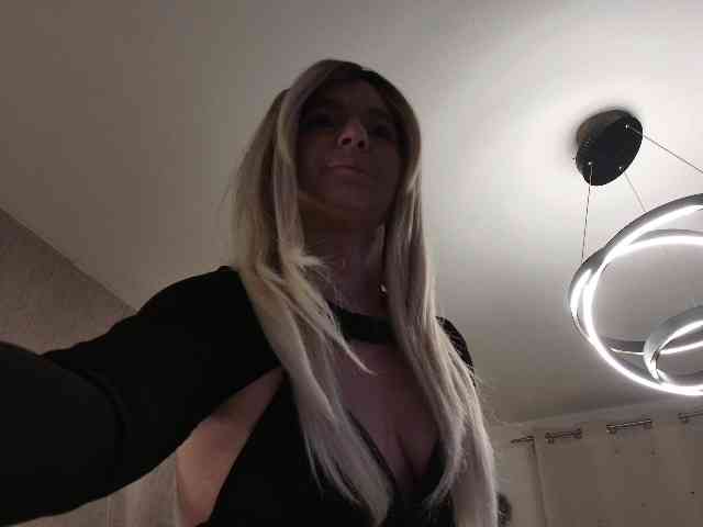 SarahAnn_Official webcam