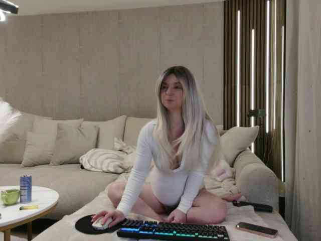 SarahAnn_Official webcam