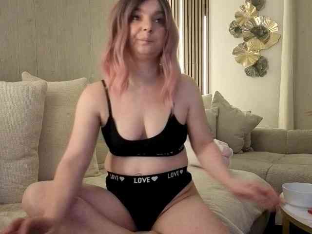 SarahAnn_Official webcam
