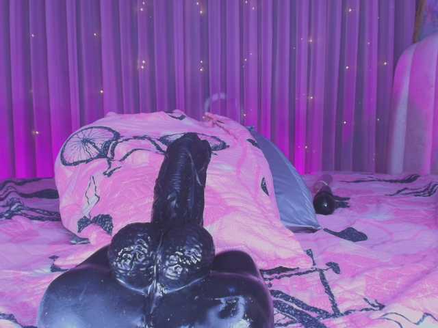 hanks-star's BongaCams show and profile