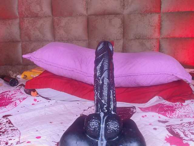 hanks-star from BongaCams