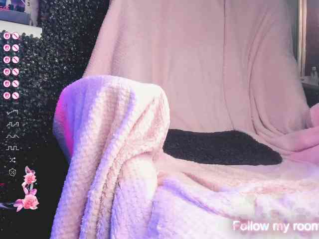 LeenyLipss LeenyLipss