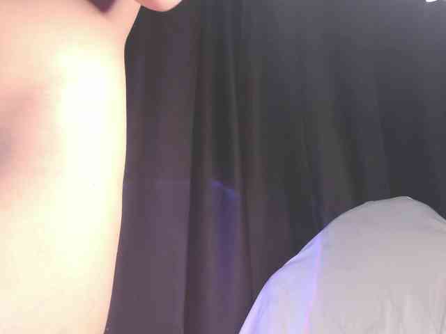 LeenyLipss webcam