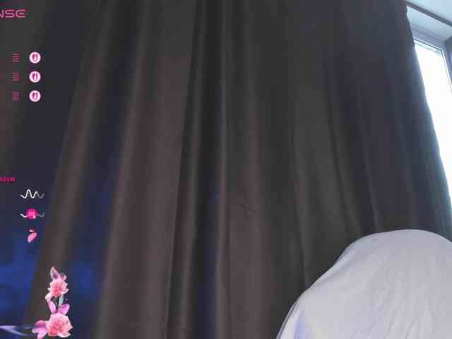 LeenyLipss Live Webcam on BongaCams