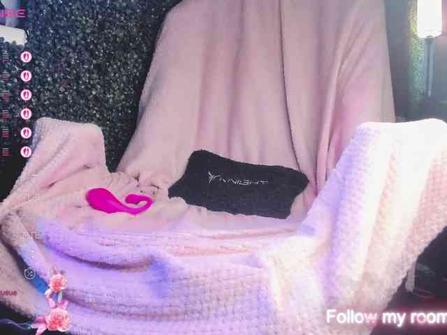 LeenyLipss LeenyLipss