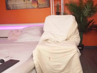 LovingBlondie Porn Show