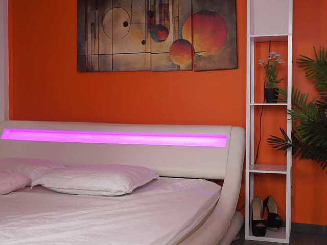 LovingBlondie's BongaCams show and profile