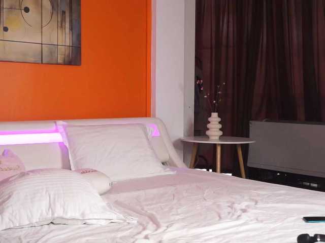 LovingBlondie's BongaCams show and profile