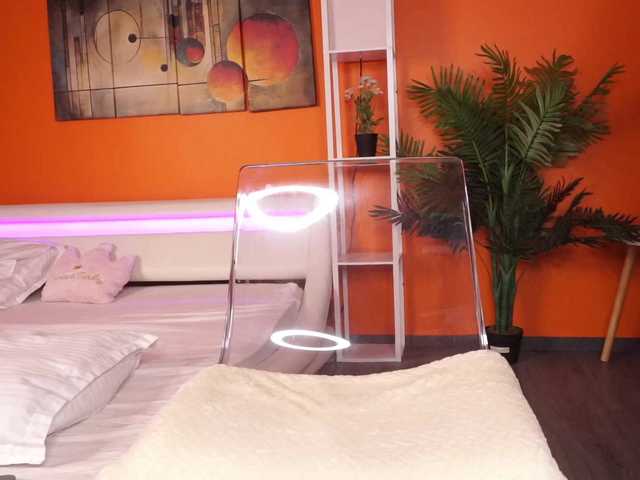 LovingBlondie's BongaCams show and profile