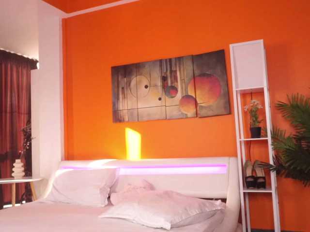 LovingBlondie's BongaCams show and profile