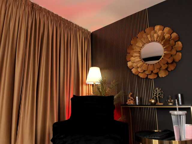 LovingBlondie's BongaCams show and profile