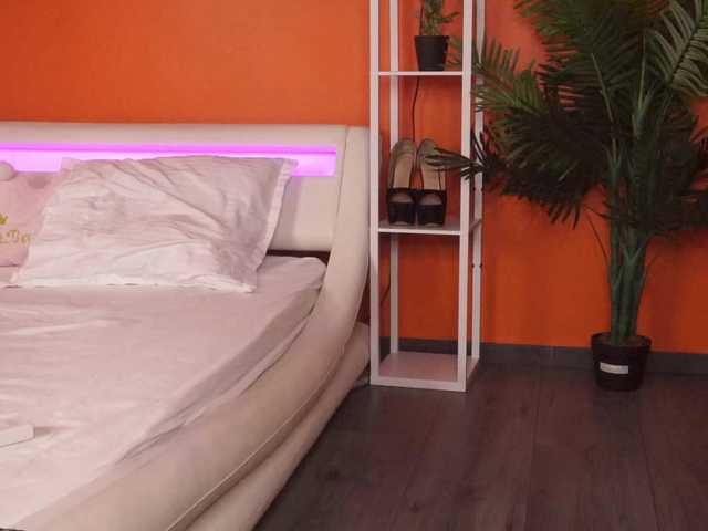 LovingBlondie live cam