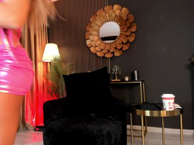 LovingBlondie's BongaCams show and profile