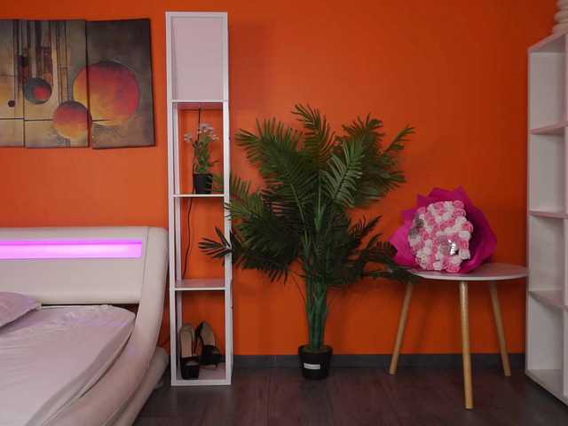 LovingBlondie's BongaCams show and profile