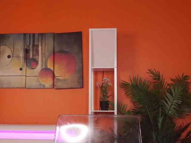 LovingBlondie webcam