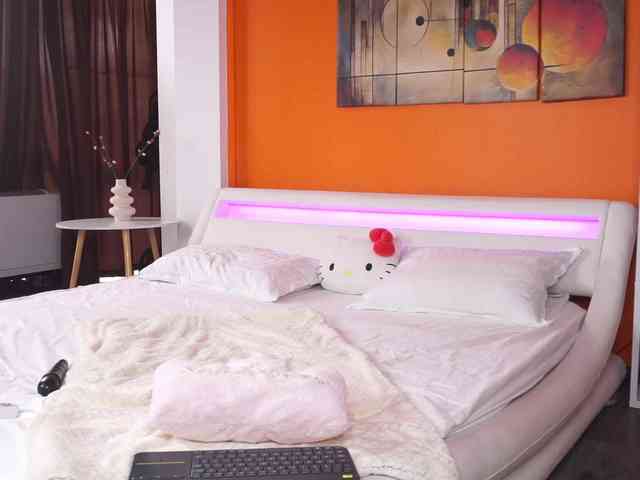 LovingBlondie Live Webcam on BongaCams