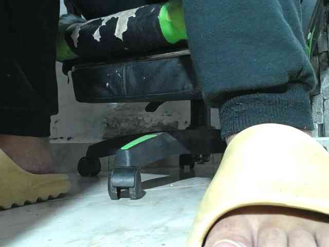 srfindomfeet srfindomfeet