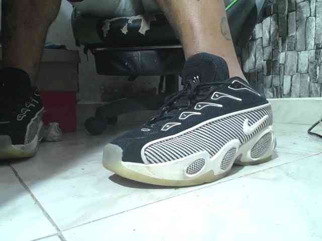 srfindomfeet Live Webcam on BongaCams