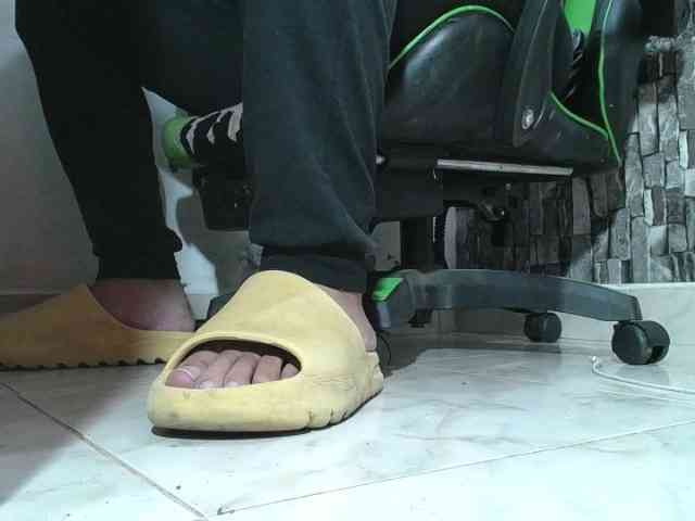 srfindomfeet srfindomfeet