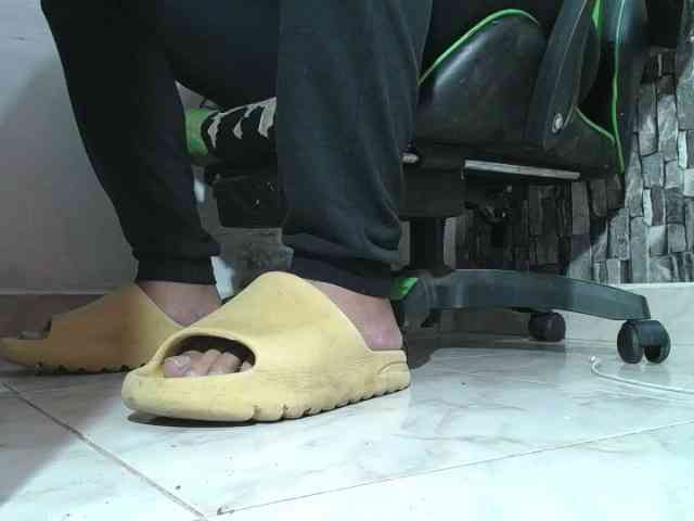 srfindomfeet srfindomfeet