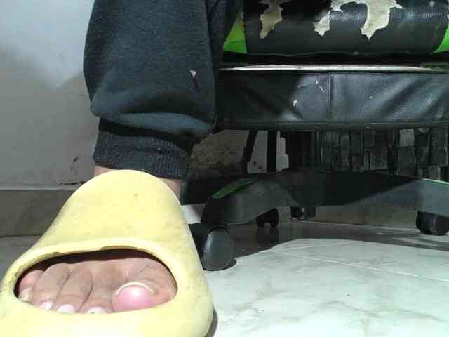 srfindomfeet srfindomfeet