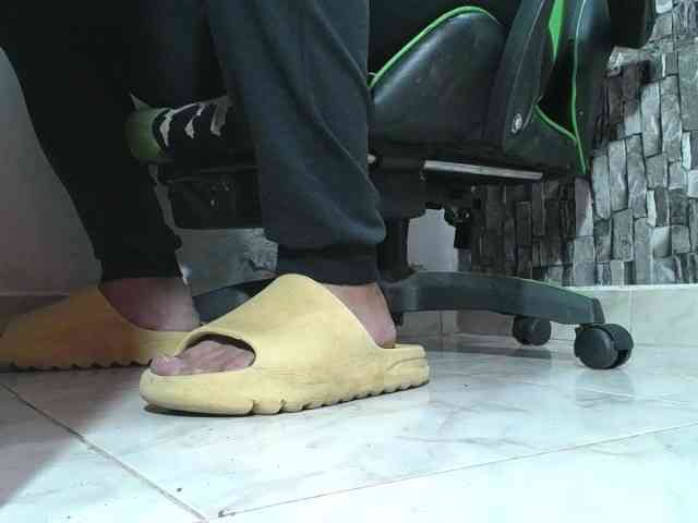 srfindomfeet srfindomfeet