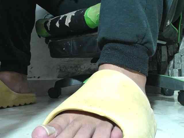 srfindomfeet srfindomfeet