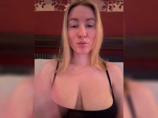 Rinaaamur's BongaCams show and profile