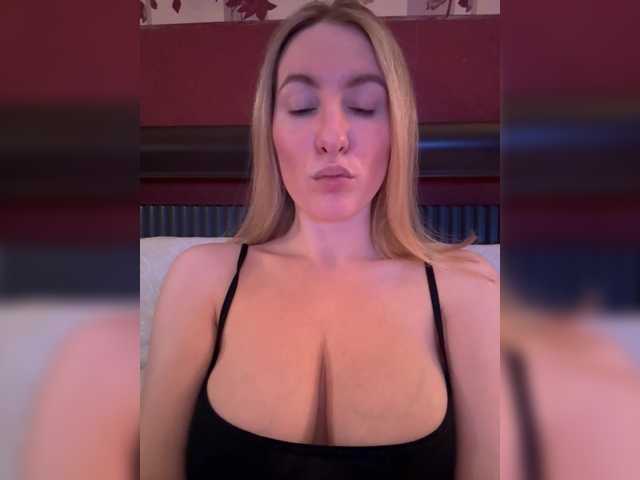 Rinaaamur's BongaCams show and profile