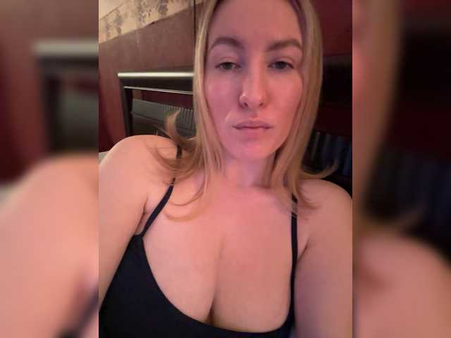 Rinaaamur's BongaCams show and profile