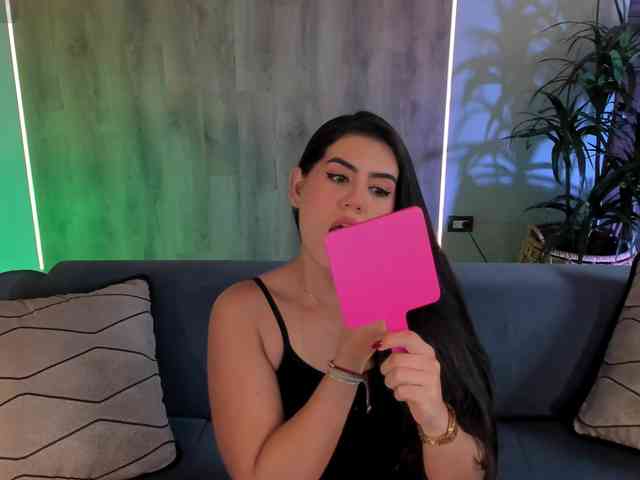 AngelicaVega webcam