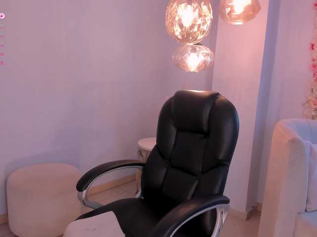 MarianneLane's BongaCams show and profile