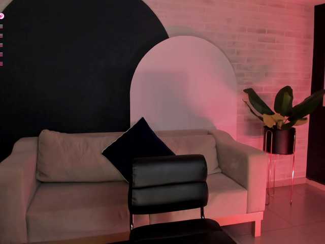 MarianneLane's BongaCams show and profile