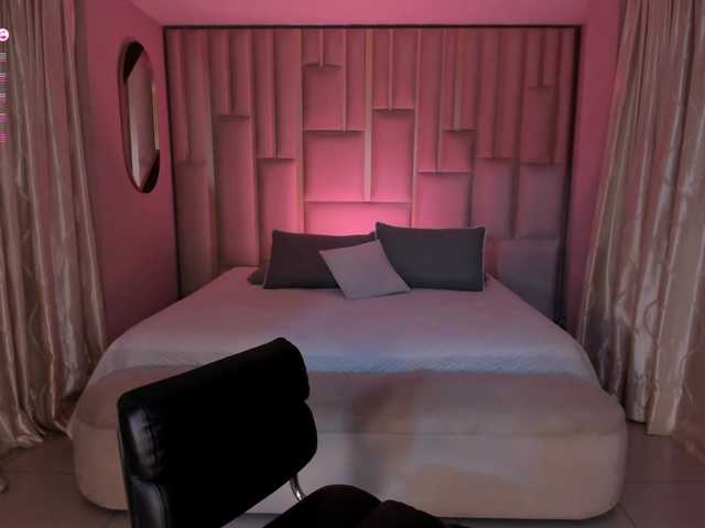 MarianneLane's BongaCams show and profile