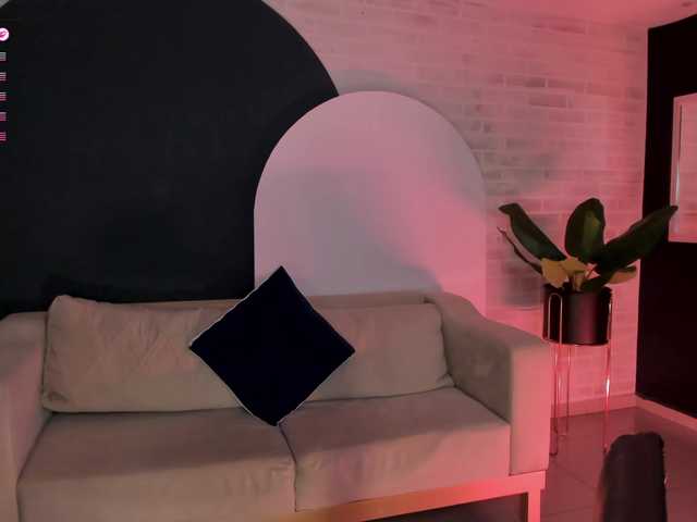 MarianneLane's BongaCams show and profile