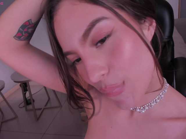 MarianneLane's BongaCams show and profile