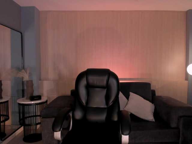 MarianneLane's BongaCams show and profile