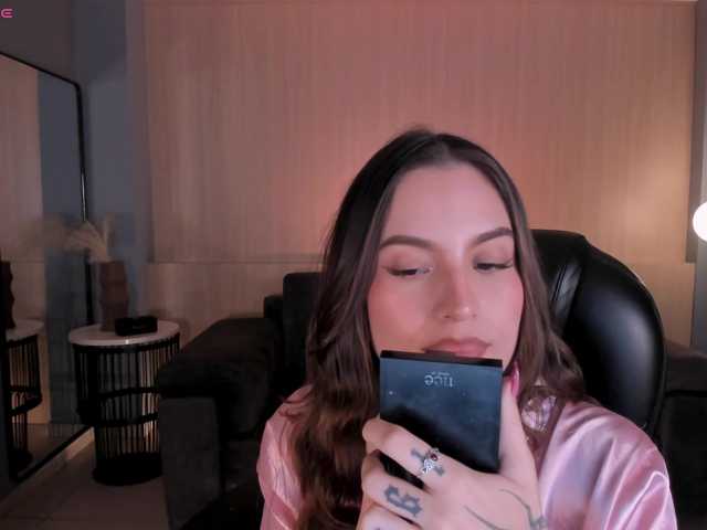 MarianneLane's BongaCams show and profile