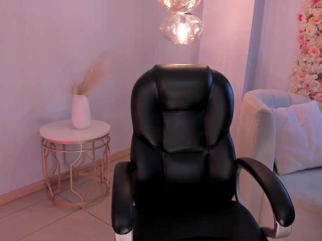 MarianneLane's BongaCams show and profile