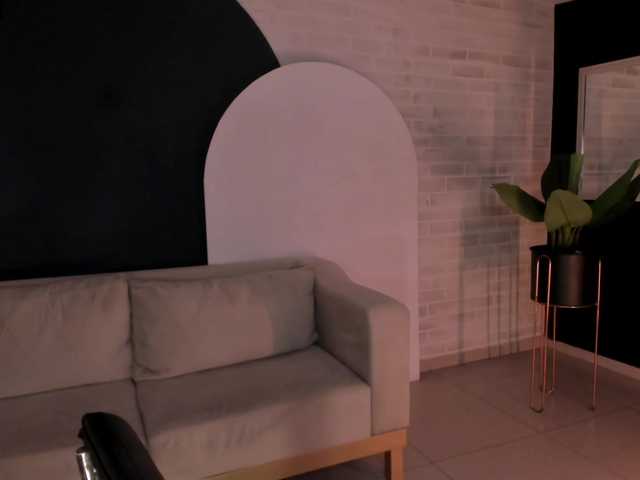 MarianneLane's BongaCams show and profile