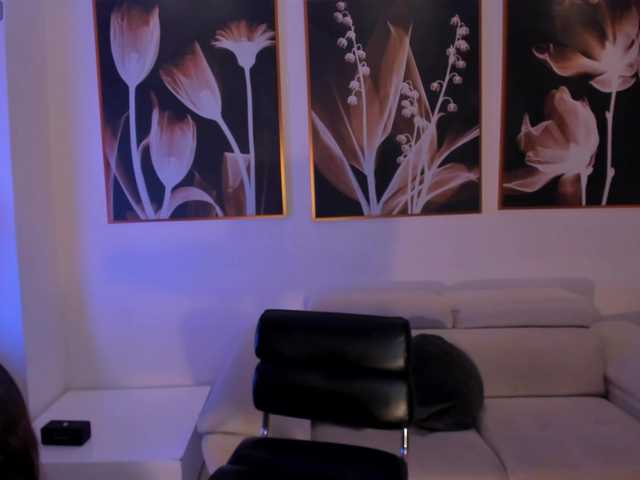 MarianneLane's BongaCams show and profile