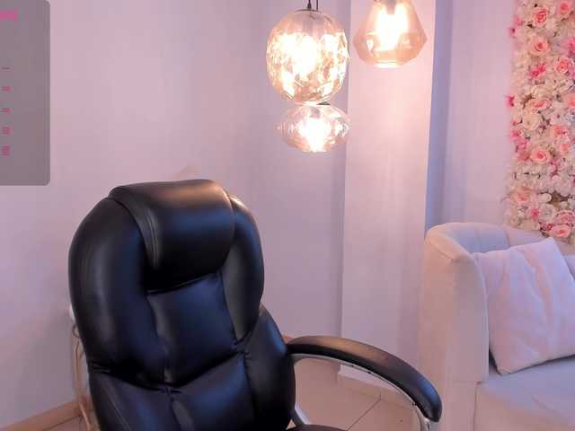 MarianneLane's BongaCams show and profile