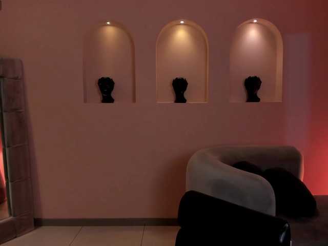 MarianneLane's BongaCams show and profile